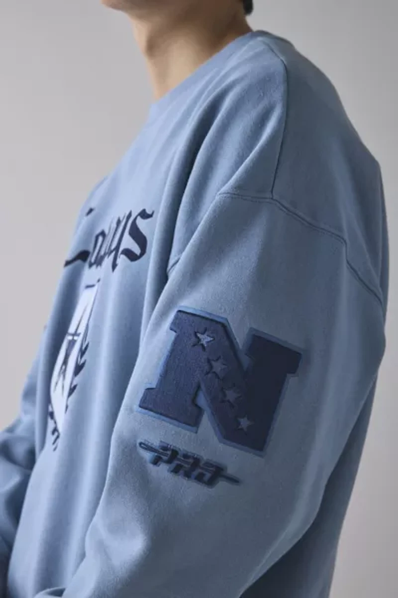 Pro Standard NFL Dallas Cowboys Country Graphic Crew Neck Sweatshirt