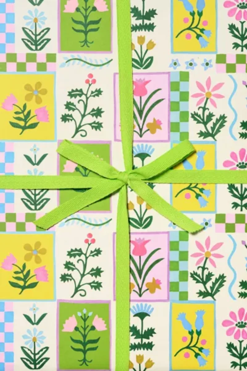 Red Cap Retro Flower Wrapping Paper