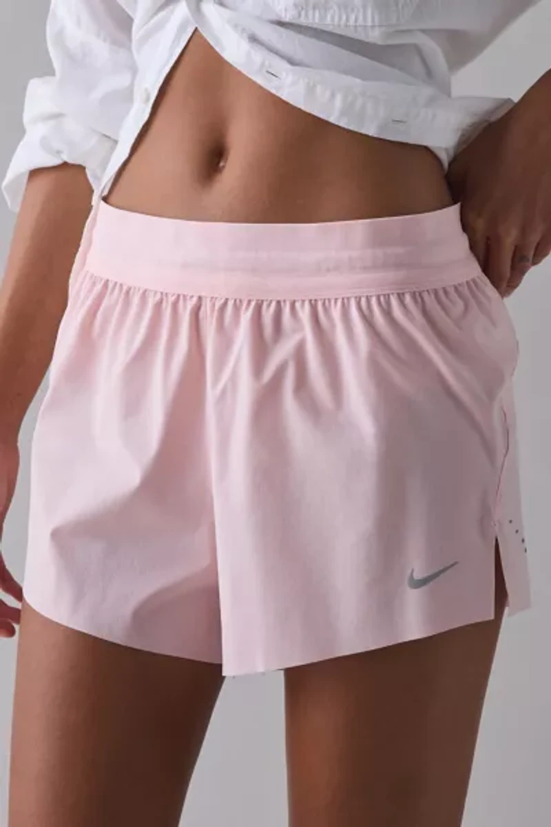 Nike Swift Dri-FIT Mid Rise 2.5" Short