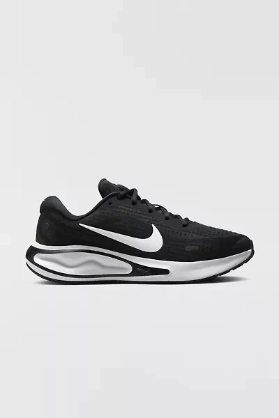 Nike Women's Journey Run Sneaker