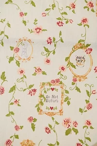 Printed Ruffle Edge Tablecloth