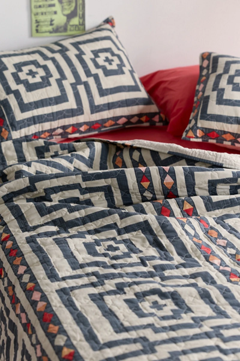 Jungalow Hypnotic Quilt Set