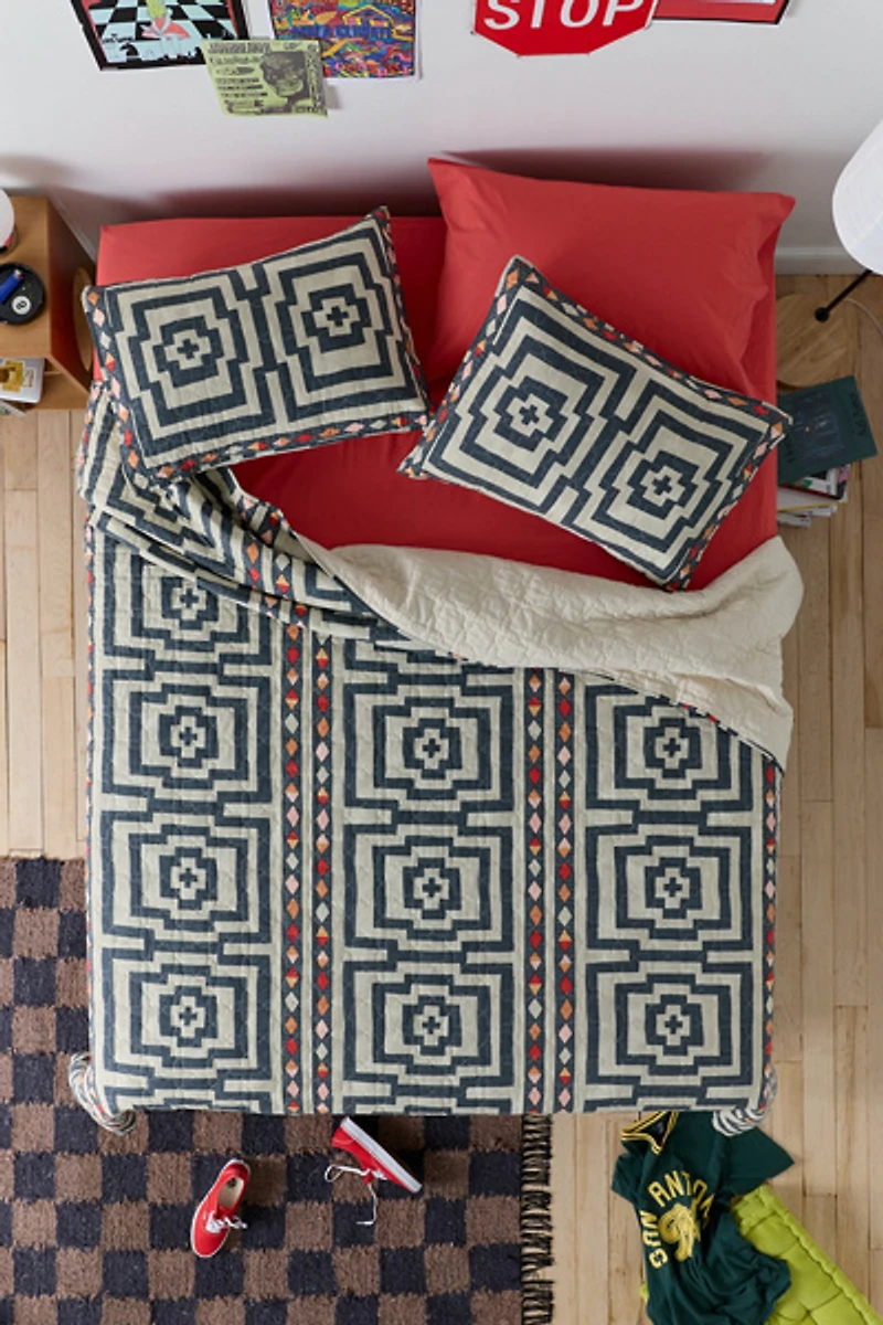 Jungalow Hypnotic Quilt Set
