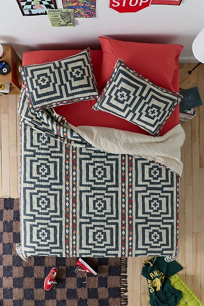 Jungalow Hypnotic Quilt Set