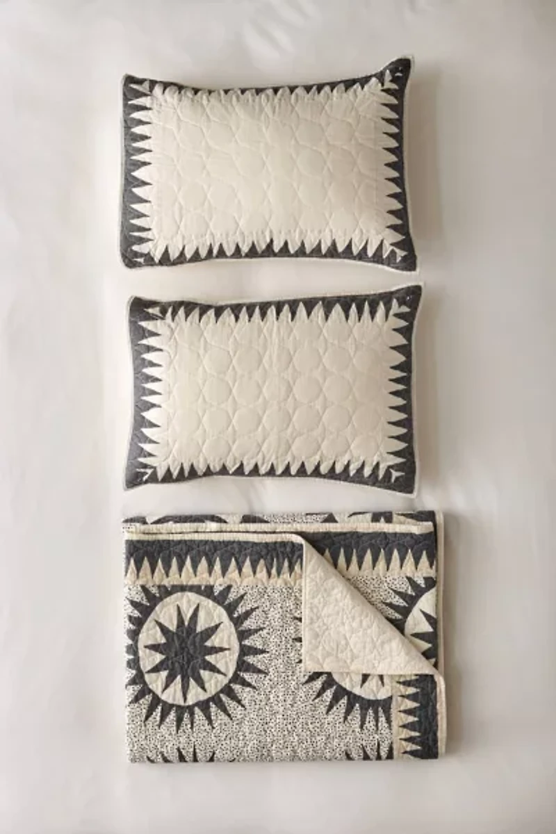 Jungalow Soleil Quilt Set