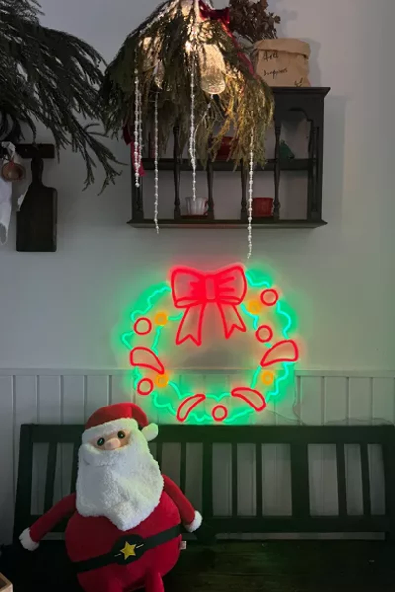 Echo Neon Christmas Wreath Neon Sign