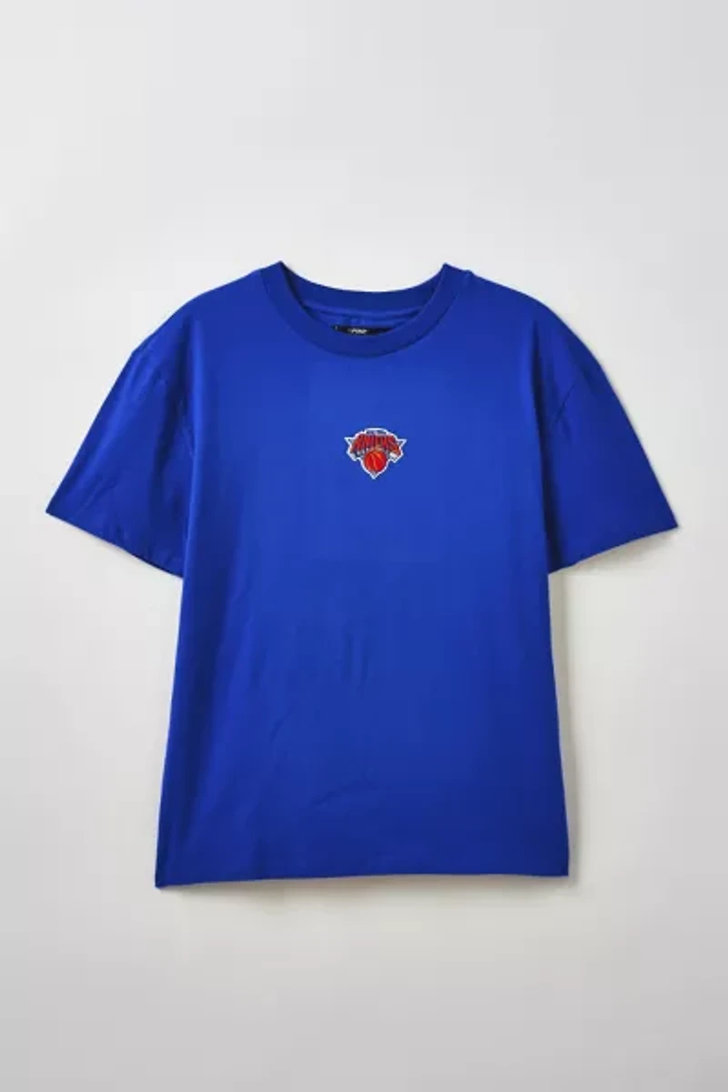 Pro Standard UO Exclusive NBA New York Knicks Graphic Tee