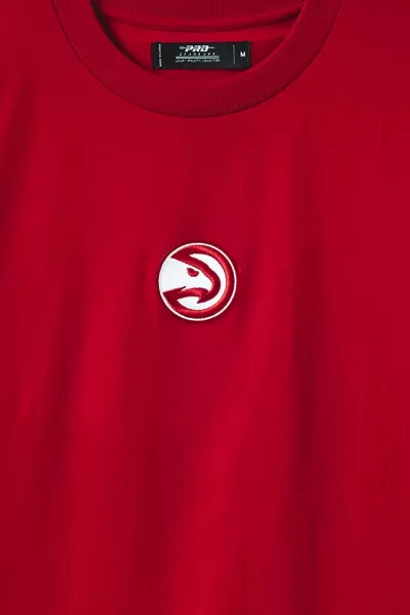 Pro Standard UO Exclusive NBA Atlanta Hawks Graphic Tee
