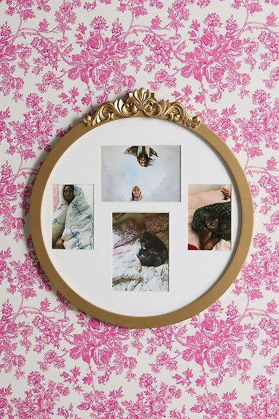 Round 19” x 21” Wall Mounted Picture Frame