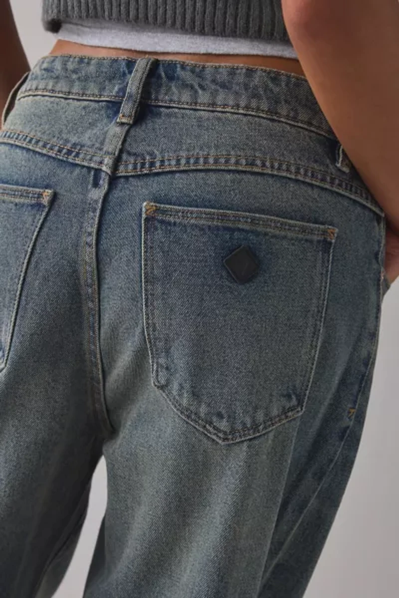 Abrand 95 Amber Mid-Rise Baggy Jean
