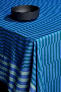 Tortuga Forma Reversible Patterned Tablecloth