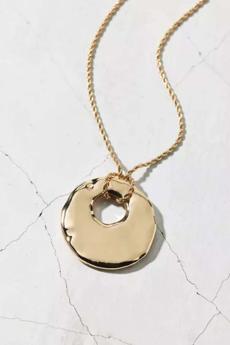 Milan Metal Pendant Necklace