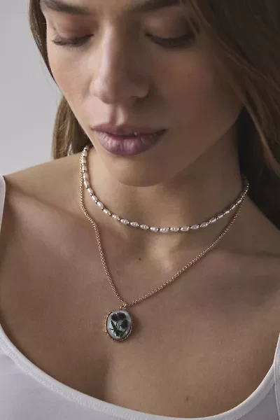 Flora Flower Pendant Pearl Layering Necklace Set