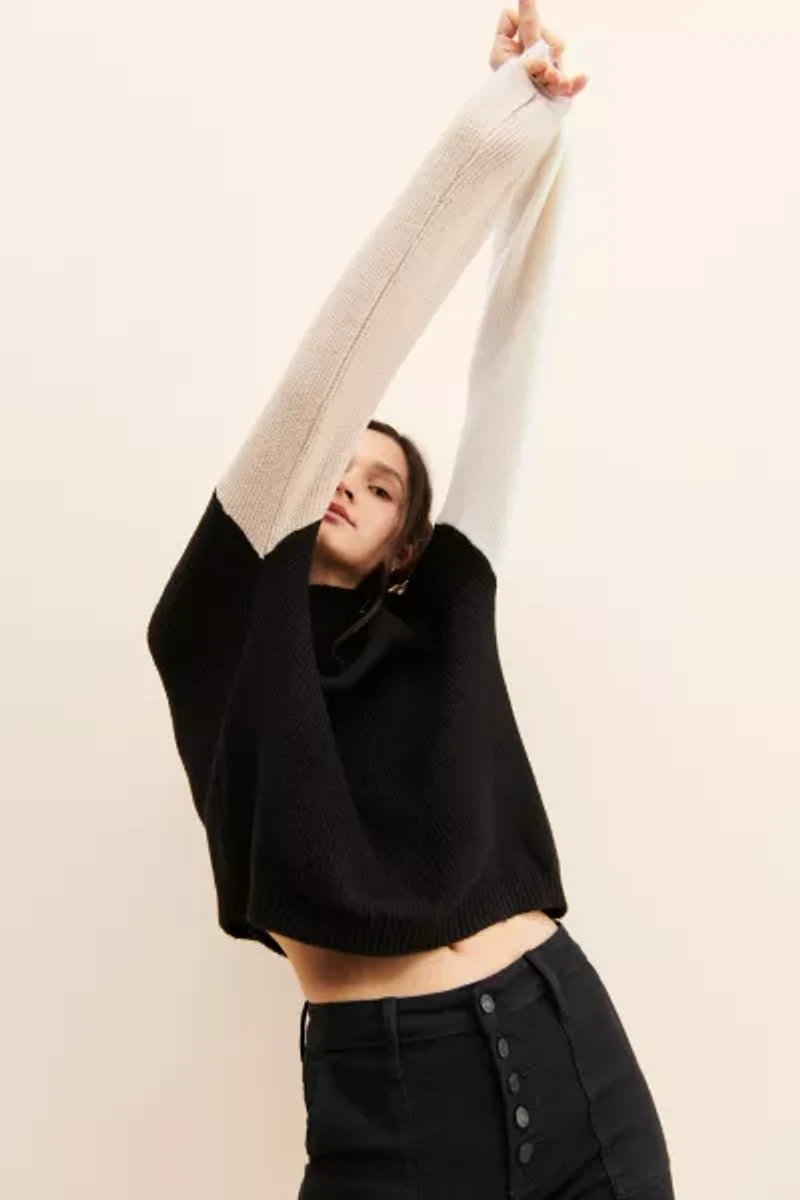Hidden Jeans Utility Crop Flare
