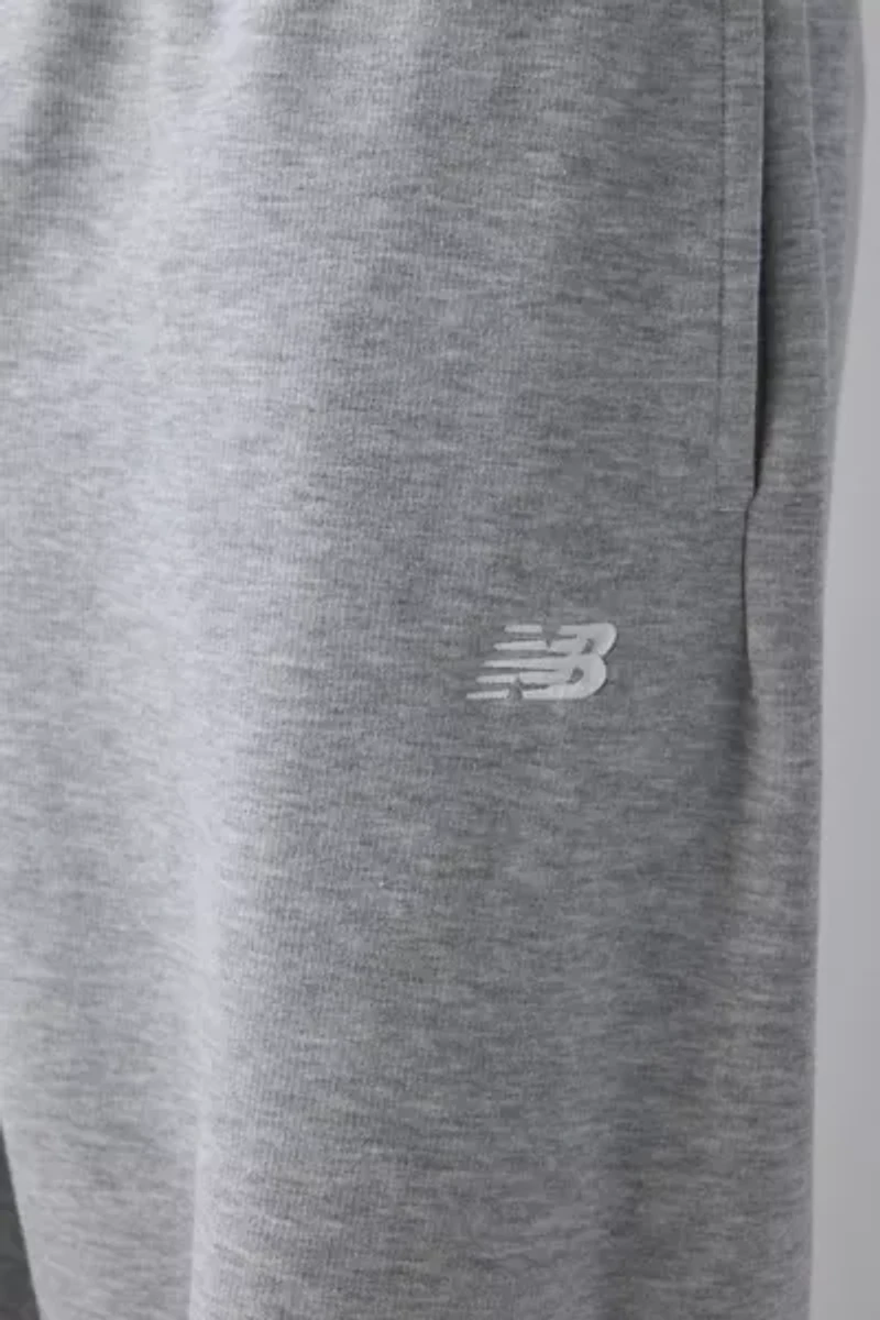 New Balance Sport Essential Open Hem Sweatpant