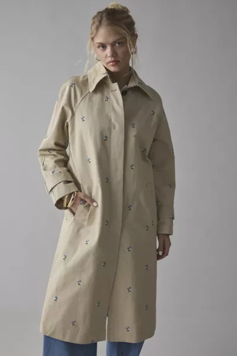 Avec Le Filles Floral Embroidered Button-Back Trench Coat