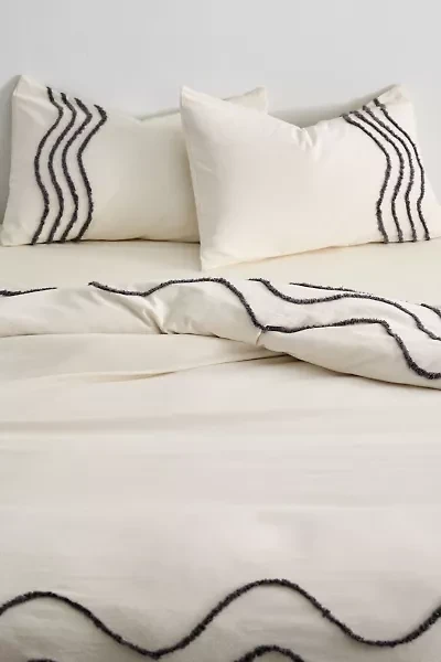 Wiggle Bordered Tufted Duvet Cover