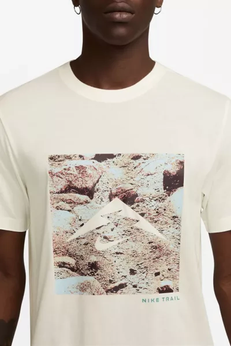 Nike Dri-FIT Trail Energy Graphic Tee