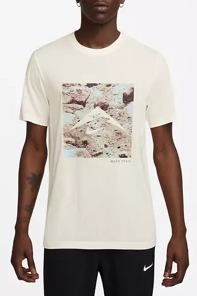 Nike Dri-FIT Trail Energy Graphic Tee