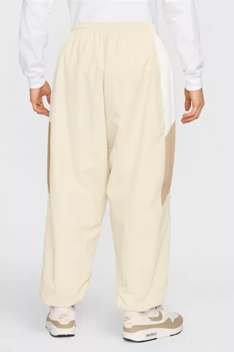 Nike Club Woven Track Pant