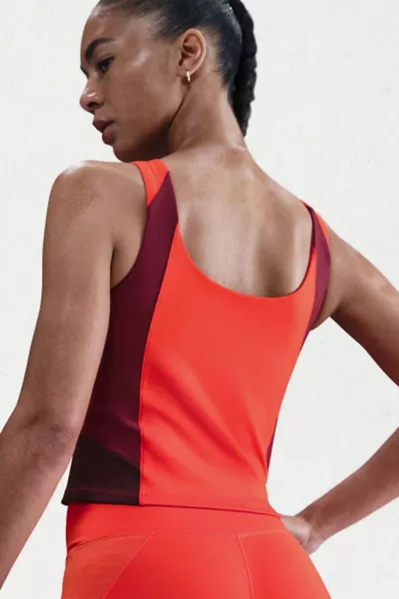 Nike One Dri-FIT Cropped Tank Top