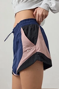 Nike Sportswear Street Mid-Rise Loose 3” Track Short