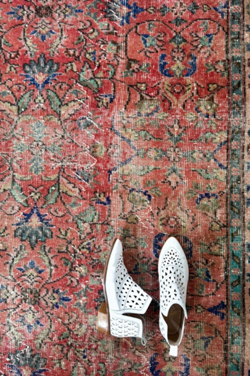 Canary Lane Vintage Turkish Rug No. 1699