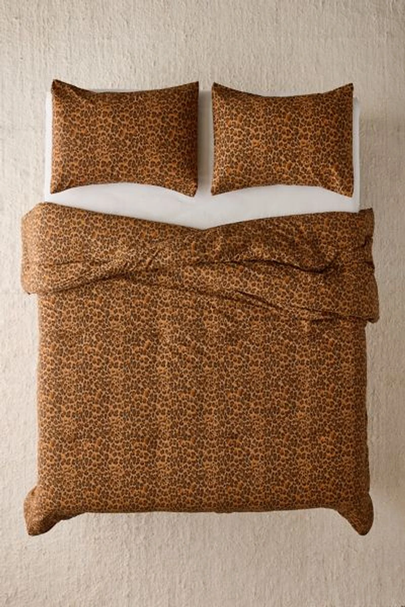 Dolores Leopard Patterned Comforter Set