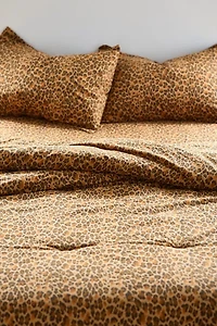 Dolores Leopard Patterned Comforter Set