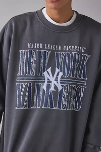 Mitchell & Ness MLB New York Yankees Downtown Graphic Crew Neck Sweatshirt