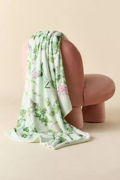 Cozy Logan Patterned Fleece Throw Blanket