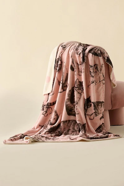 Cozy Logan Patterned Fleece Throw Blanket