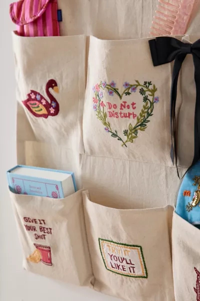 Embroidered Graphic 9-Pocket Storage Wall Hanging
