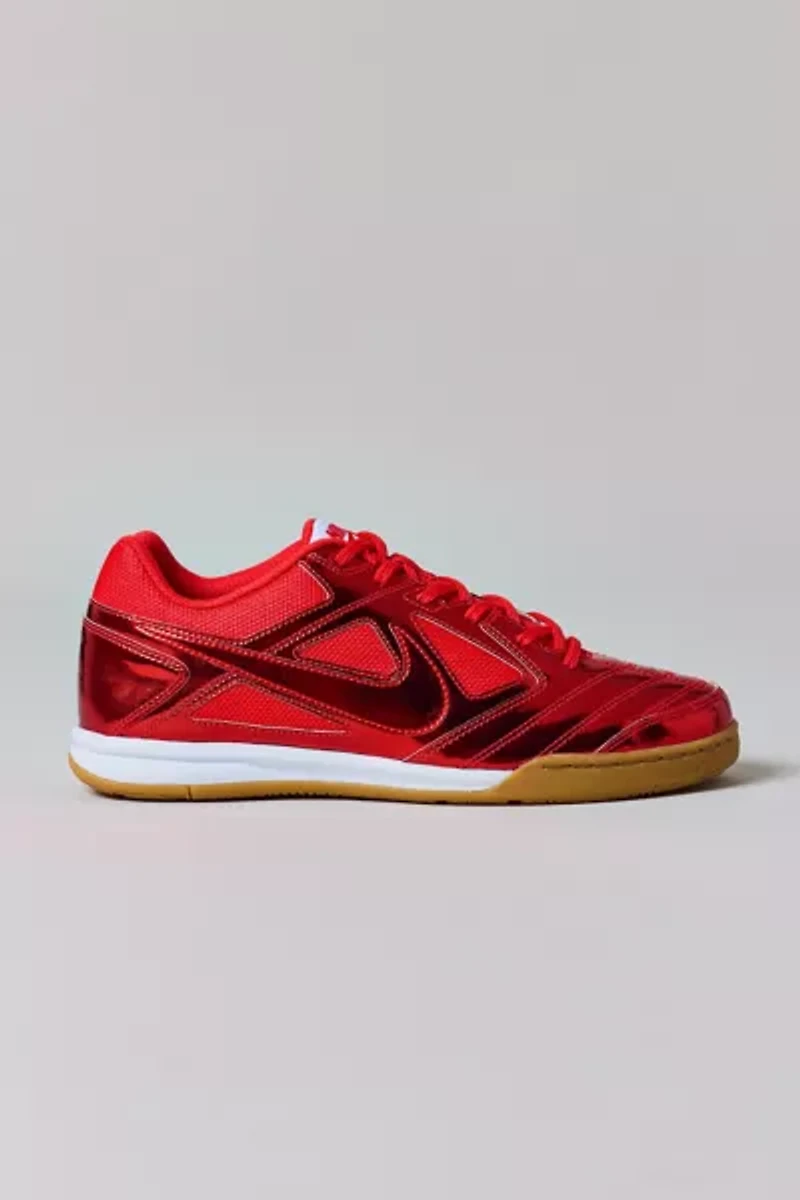 Nike Women's Gato LV8 Sneaker