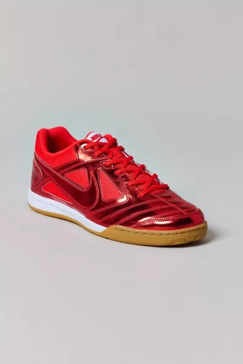 Nike Women's Gato LV8 Sneaker