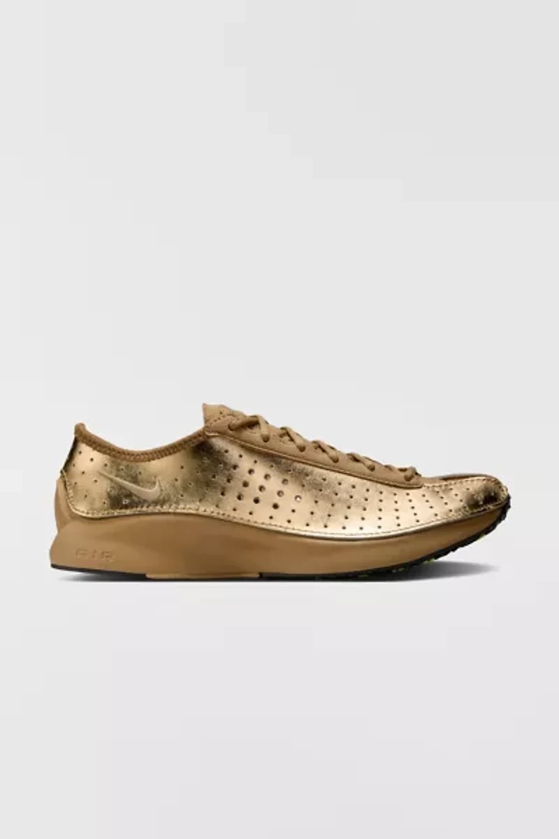 Nike Women's Air Superfly Sneaker