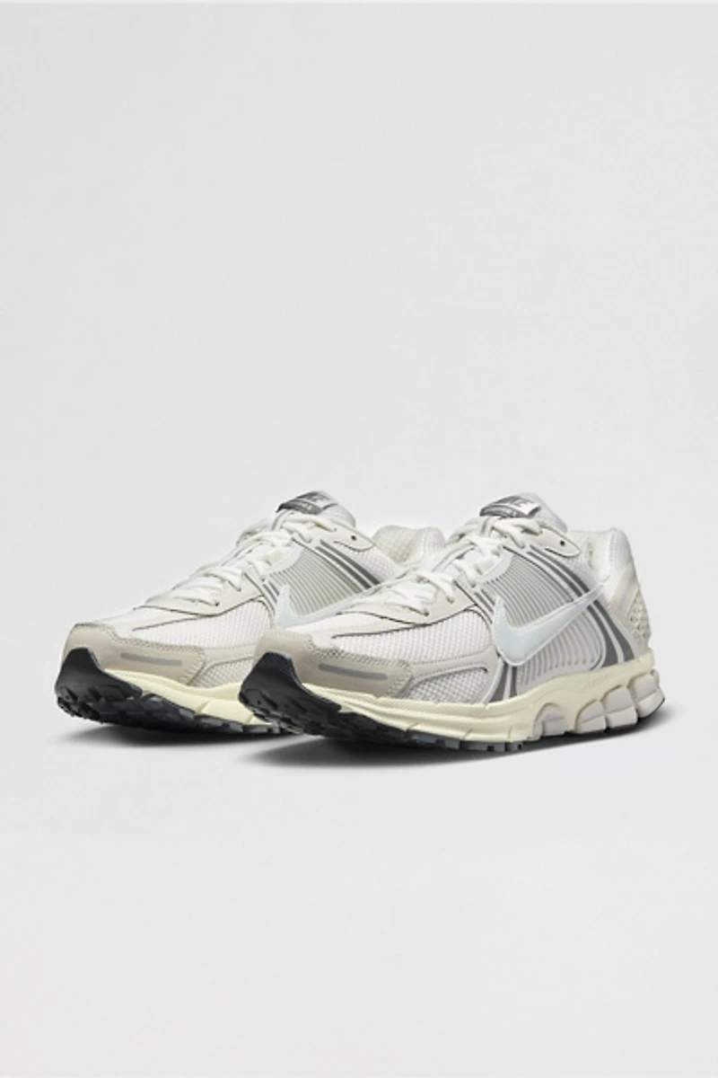 Nike Men's Zoom Vomero 5 Sneakers