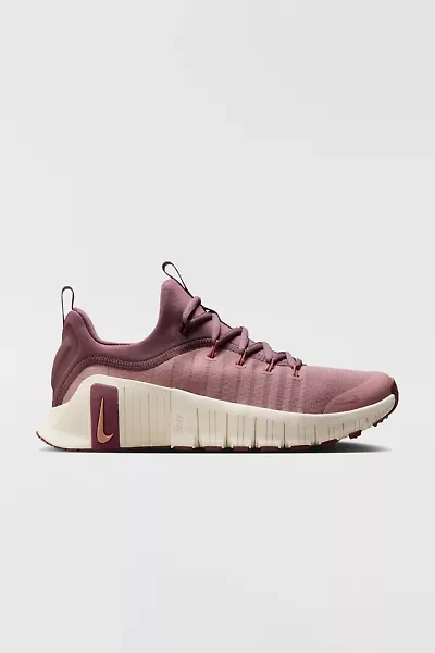 Nike Women's Free Metcon 6 Sneaker