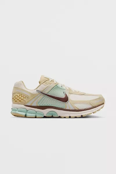 Nike Men's Zoom Vomero 5 SE Sneaker