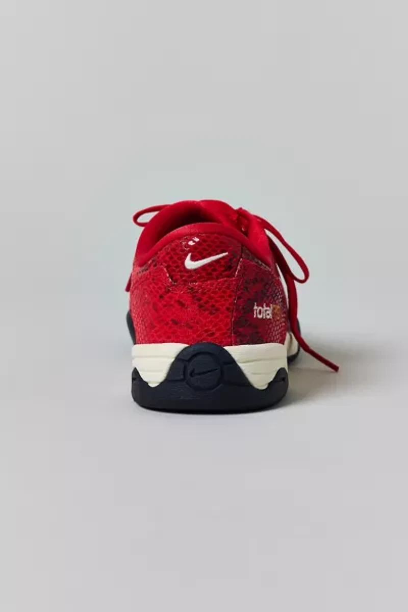 Nike Women's Total 90 SE Sneaker