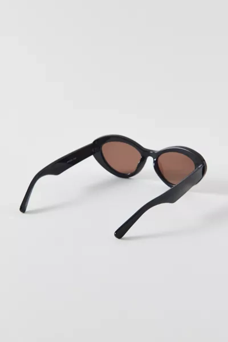 Taylor Retro Oval Sunglasses