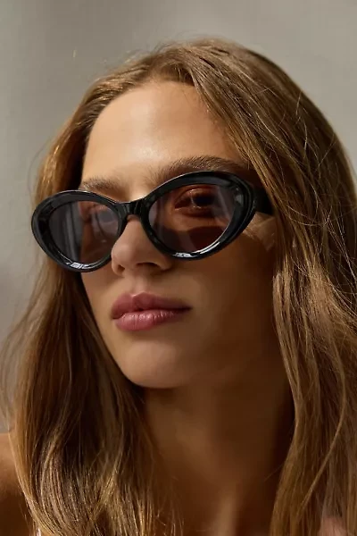 Taylor Retro Oval Sunglasses