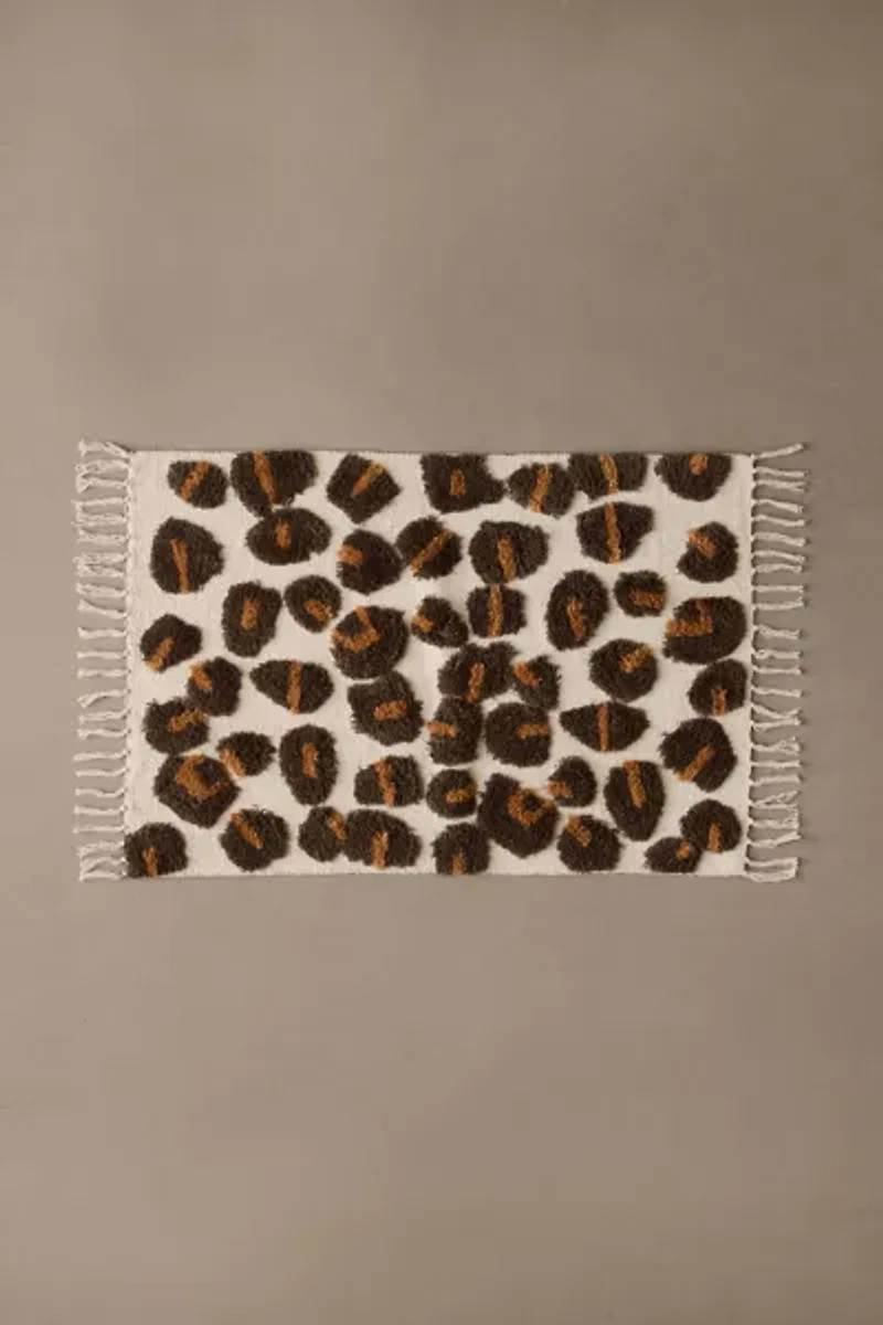Cleo Leopard Spot Hilo Tufted Rug