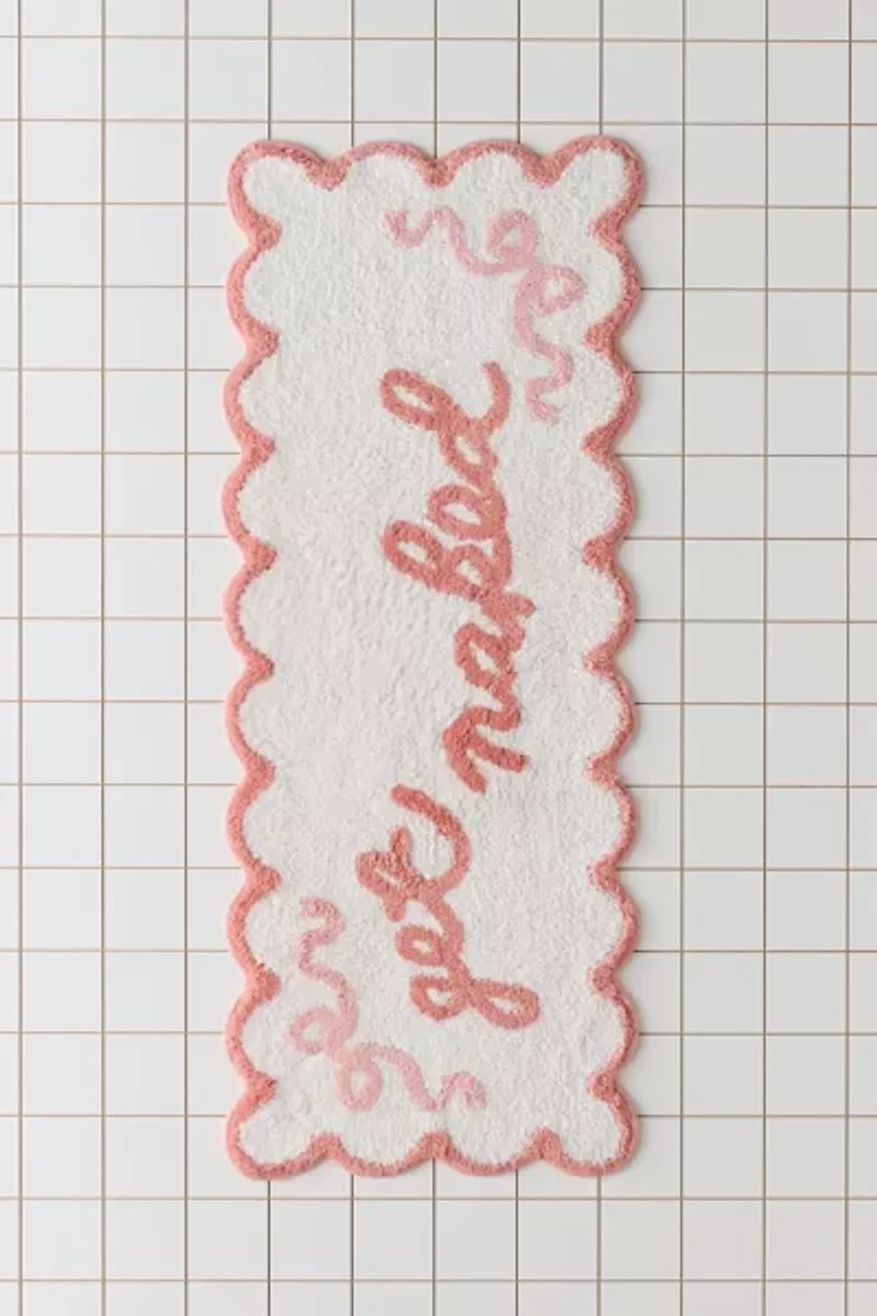 Get Naked Scalloped Bath Mat