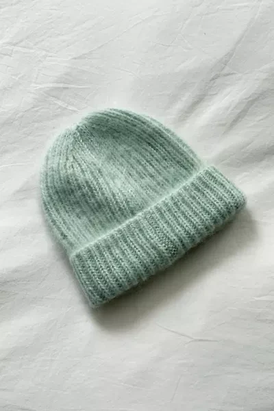 Sillage Mohair Ice Blue Chunky Beanie