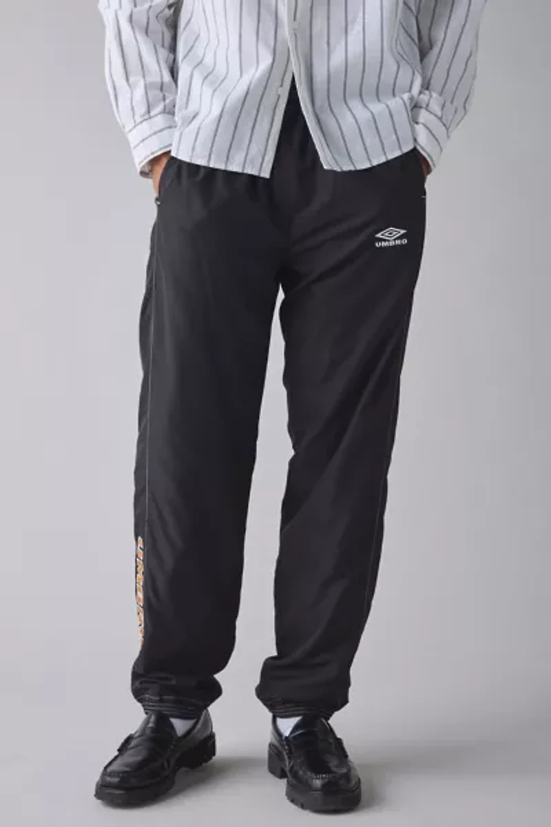 Umbro UO Exclusive Relaxed Wind Pant