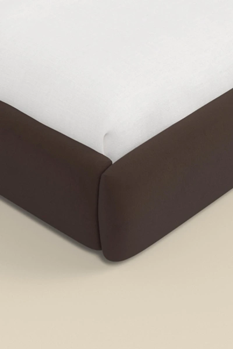 Daphne Upholstered Velvet Platform Bed