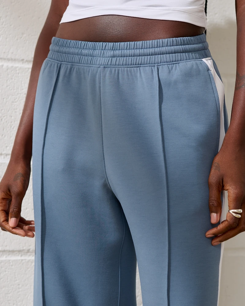 YPB neoKNIT Wide Leg Sweatpant