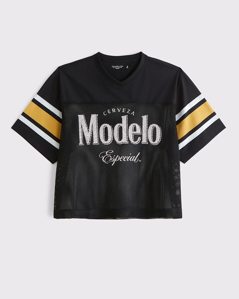 Modelo Cropped Football Jersey
