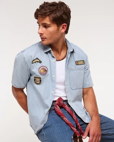 Short-Sleeve Cropped Graphic Denim Button-Up Shirt